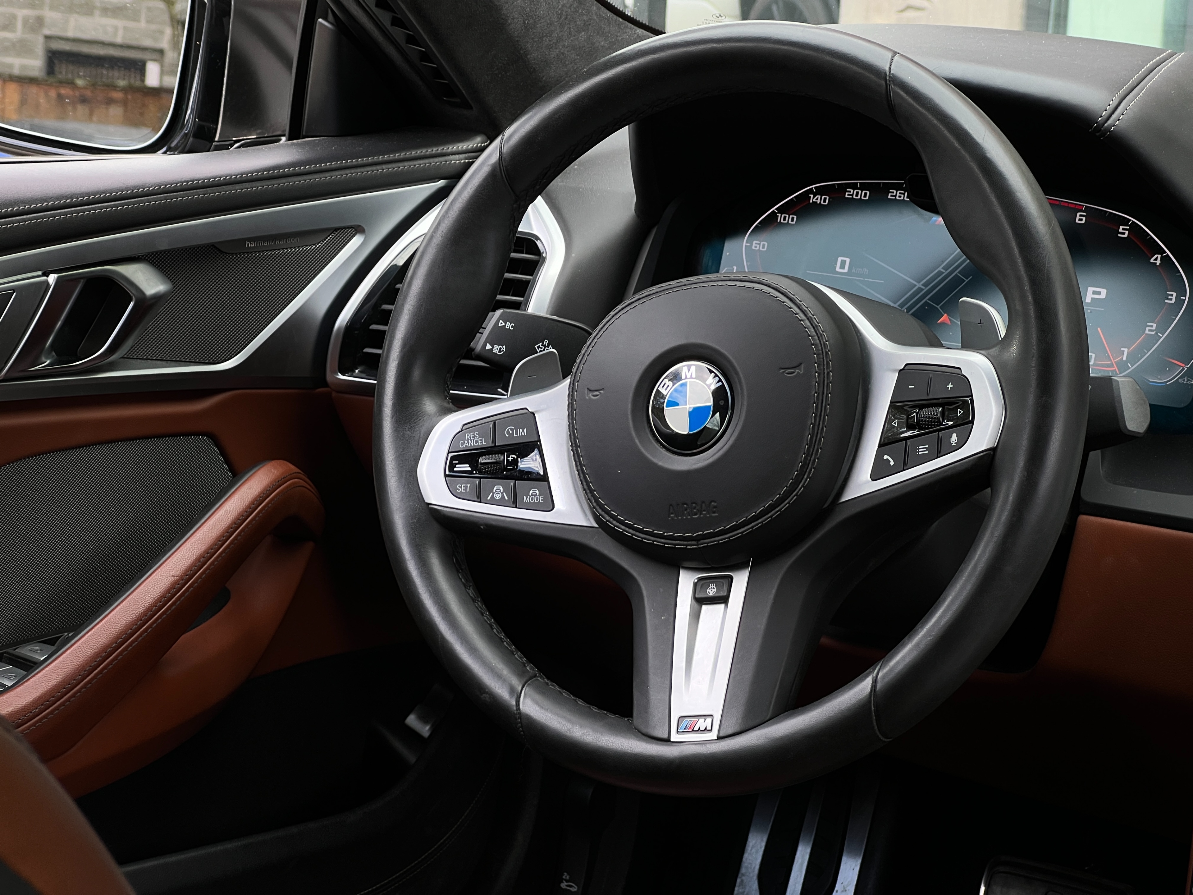 2020 BMW m850i - Image 15